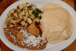 425712_369846843048093_137659471_n